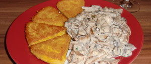 Seitan-Champignon-Geschnetzeltes mit Polentaschnitten