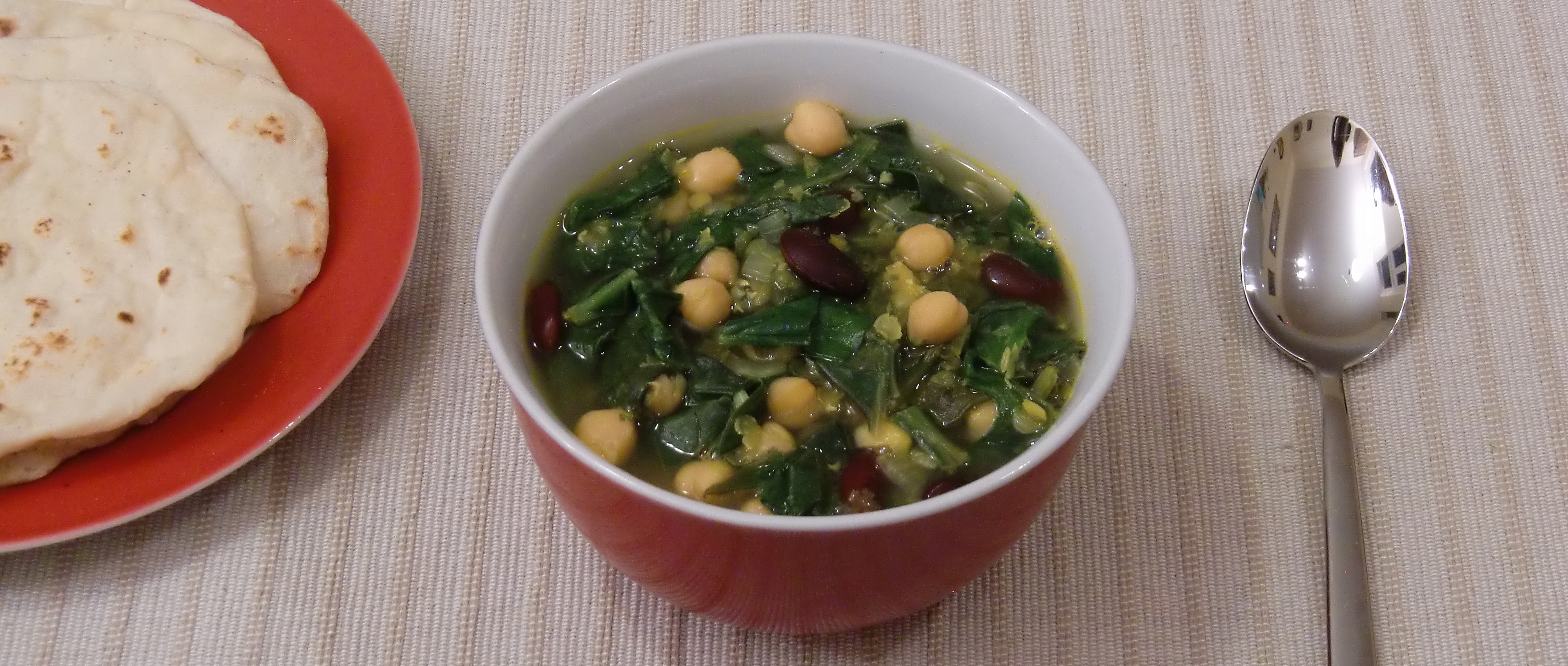 Veganes Gedankenfutter » Arabische Kichererbsen-Spinat-Suppe